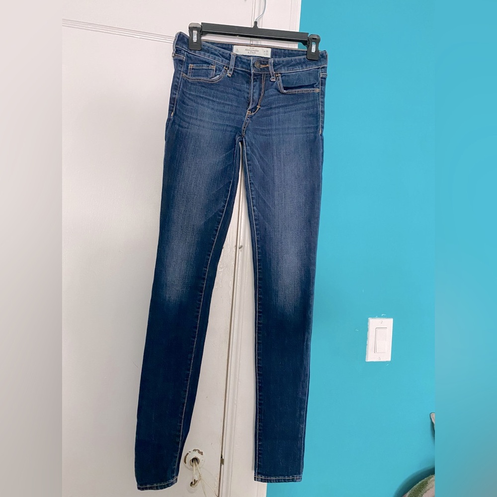 Abercrombie pants for women size W 26 /L 33 color blue like new